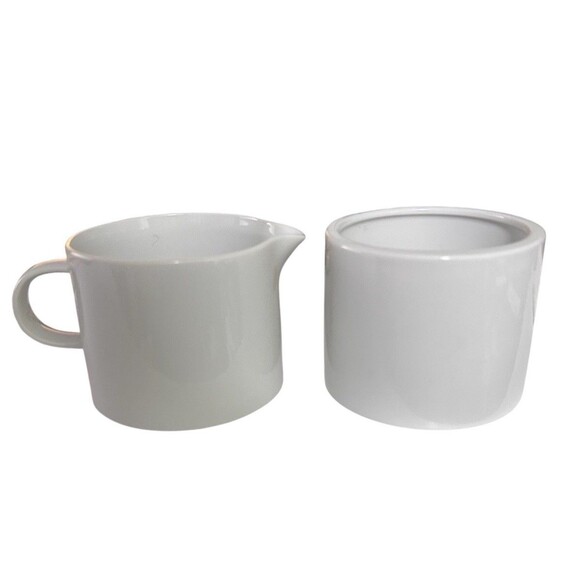 CRATE & BARREL CLASSIC WHITE LOW OPEN Ceramic Creamer  And Sugar Japan 8 oz. - Picture 1 of 4